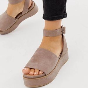 Platform sandals
